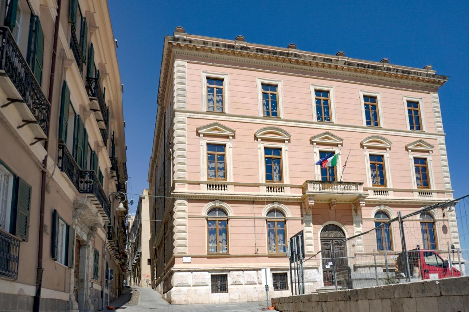 Casa Storica Di Charme Con Vista Mare Nel Cuore Di 卡利亚里 外观 照片